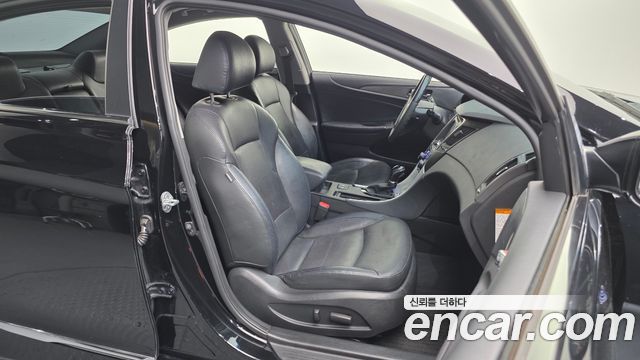 Hyundai Sonata 2012 — photo 12