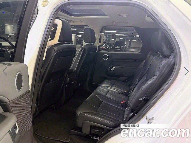 Land Rover Discovery 2018 — photo 8