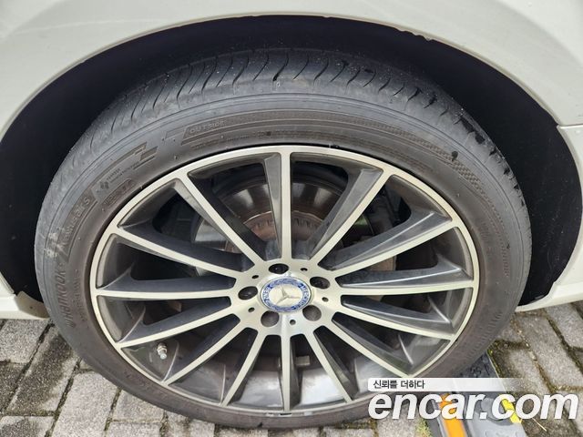 Mercedes-Benz E-Class 2017 — photo 5