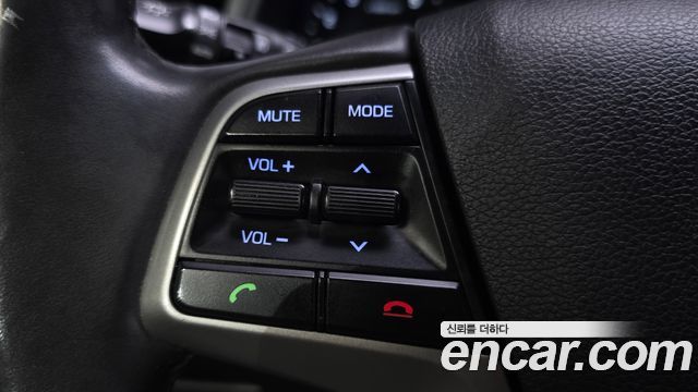 Hyundai AVANTE 2017 — photo 28