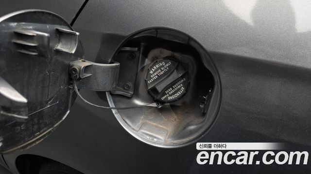 Hyundai AVANTE 2017 — photo 32