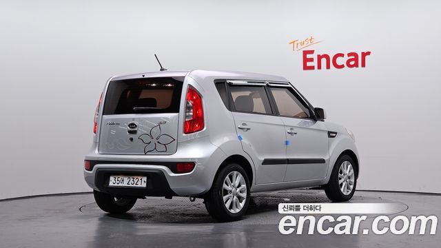 Kia Soul 2012 — photo 2