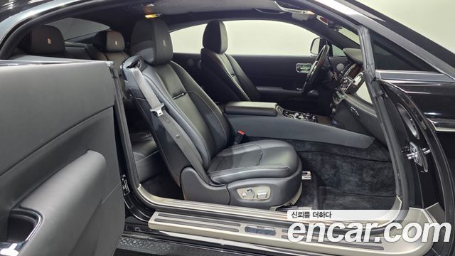 Rolls-Royce Wraith 2021 — photo 11