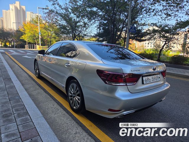 Lexus LS 2014 — photo 2