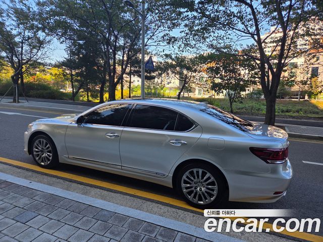 Lexus LS 2014 — photo 16