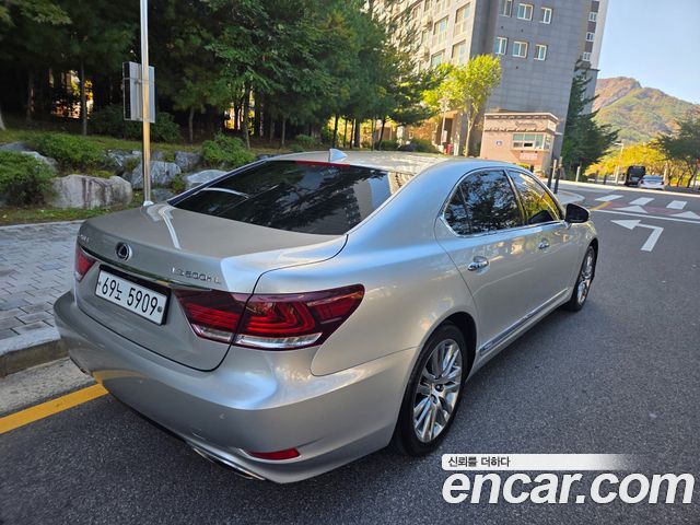 Lexus LS 2014 — photo 18