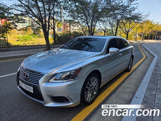 Lexus LS 2014 — photo 19