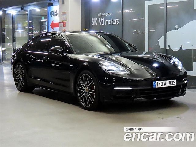 Porsche Panamera 2018 — photo 1