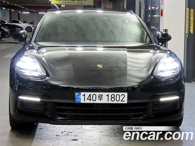 Porsche Panamera 2018 — photo 2