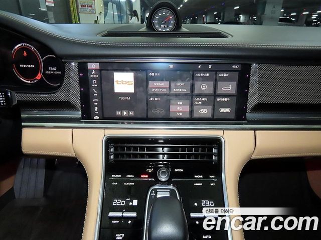 Porsche Panamera 2018 — photo 11