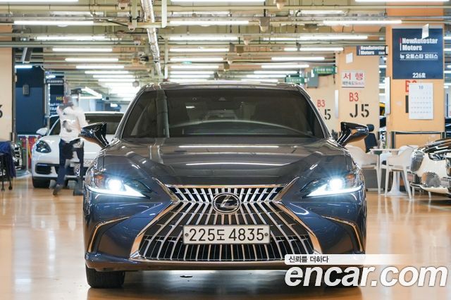 Lexus ES 2026 — photo 3