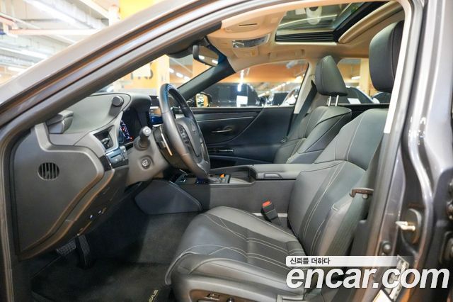 Lexus ES 2026 — photo 10