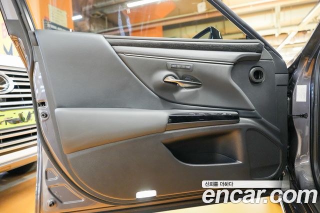 Lexus ES 2026 — photo 13