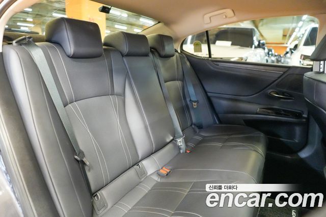 Lexus ES 2026 — photo 16