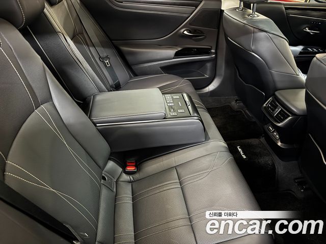 Lexus ES 2026 — photo 17
