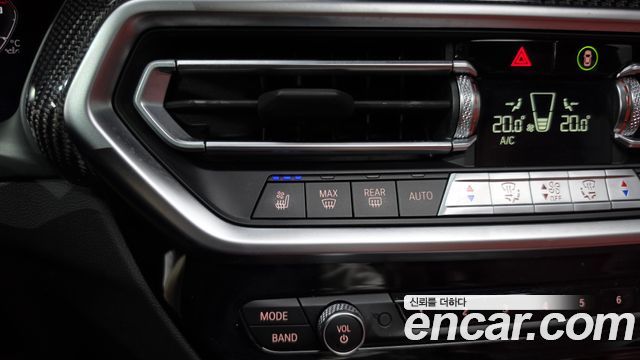 BMW X4M 2022 — photo 30
