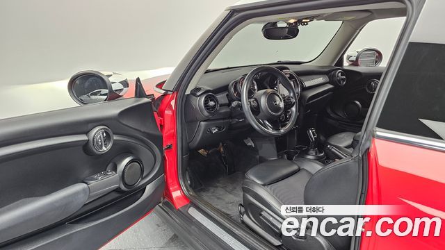 Mini Cooper 2020 — photo 13