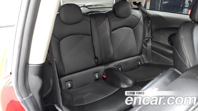 Mini Cooper 2020 — photo 17