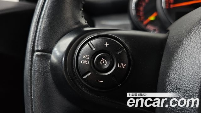 Mini Cooper 2020 — photo 21