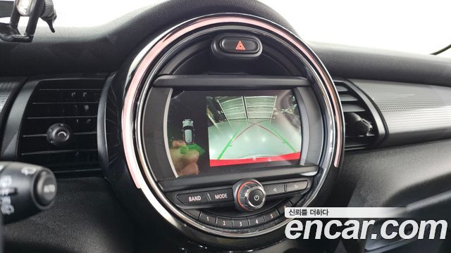 Mini Cooper 2020 — photo 22