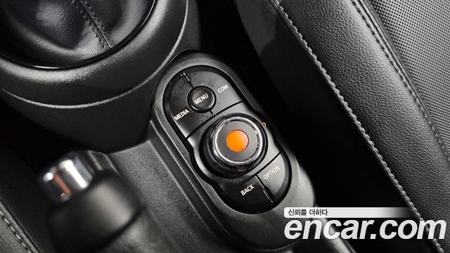 Mini Cooper 2020 — photo 25