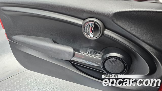 Mini Cooper 2020 — photo 14