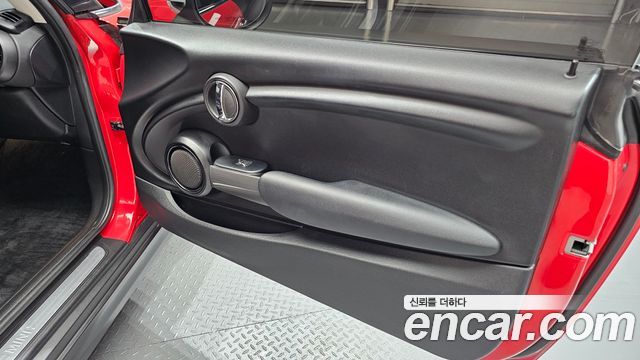 Mini Cooper 2020 — photo 15