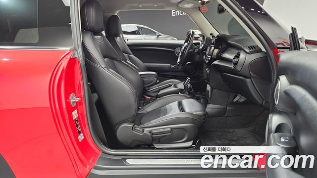 Mini Cooper 2020 — photo 16