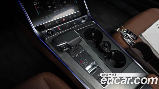 Audi A6 2021 — photo 9