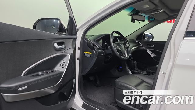 Hyundai Santafe 2017 — photo 13