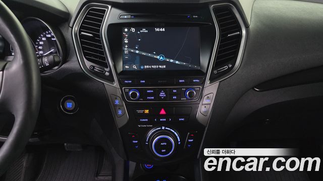 Hyundai Santafe 2017 — photo 20