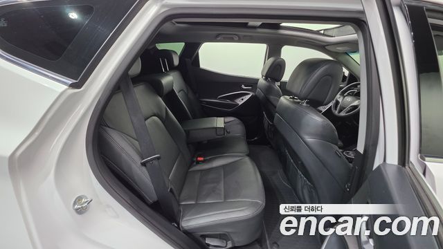 Hyundai Santafe 2017 — photo 24
