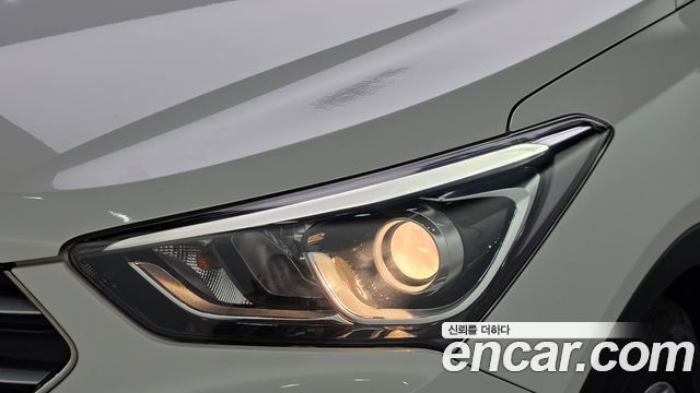 Hyundai Santafe 2017 — photo 8