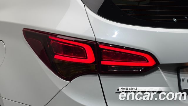 Hyundai Santafe 2017 — photo 9