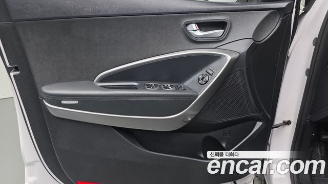 Hyundai Santafe 2017 — photo 14