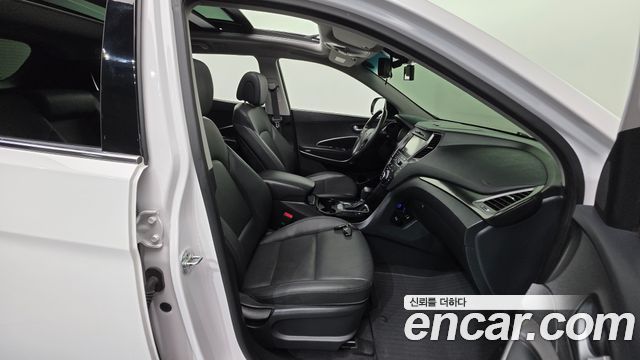 Hyundai Santafe 2017 — photo 16