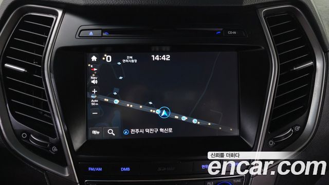 Hyundai Santafe 2017 — photo 30