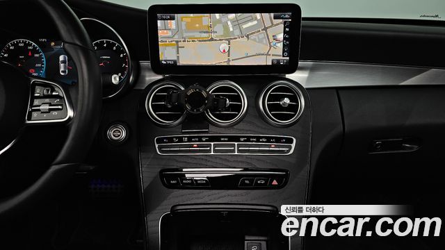 Mercedes-Benz C-Class 2021 — photo 14