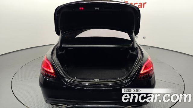 Mercedes-Benz C-Class 2021 — photo 20