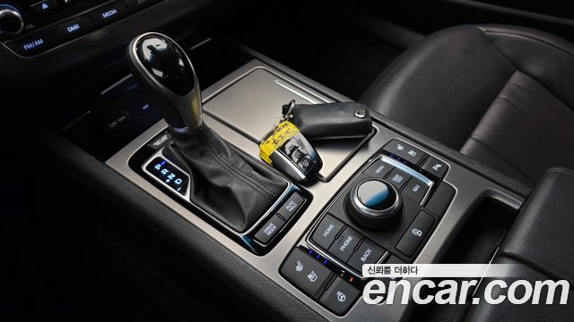 Hyundai Genesis 2016 — photo 12