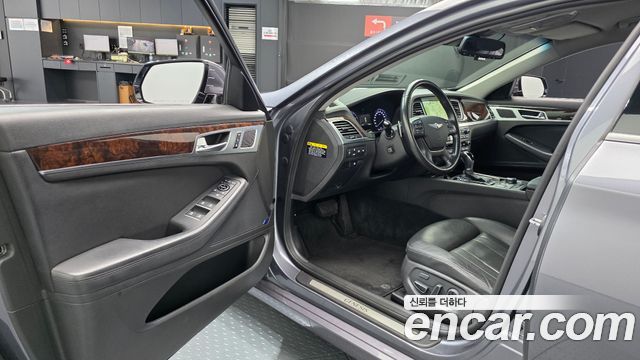 Hyundai Genesis 2016 — photo 13