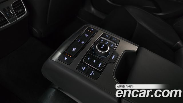Hyundai Genesis 2016 — photo 28