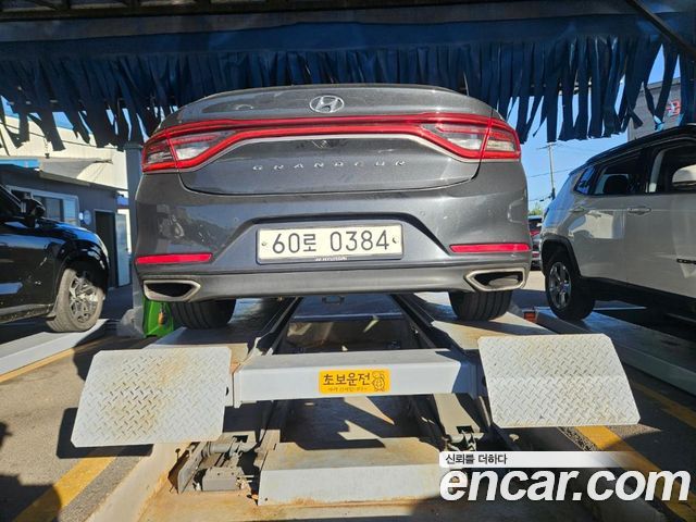 Hyundai Grandeur 2017 — photo 2