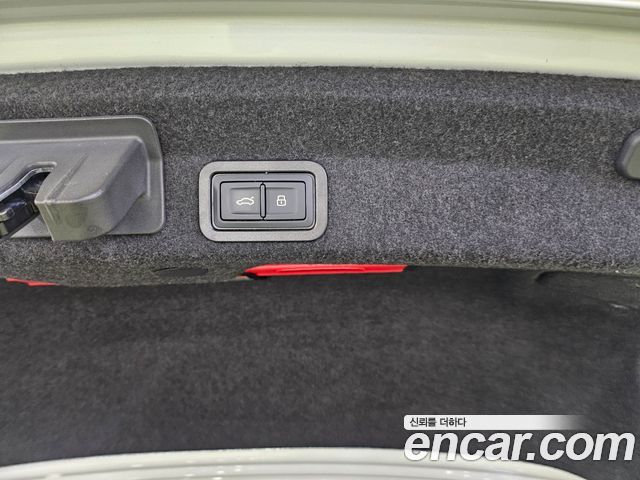 Audi A6 2021 — photo 20