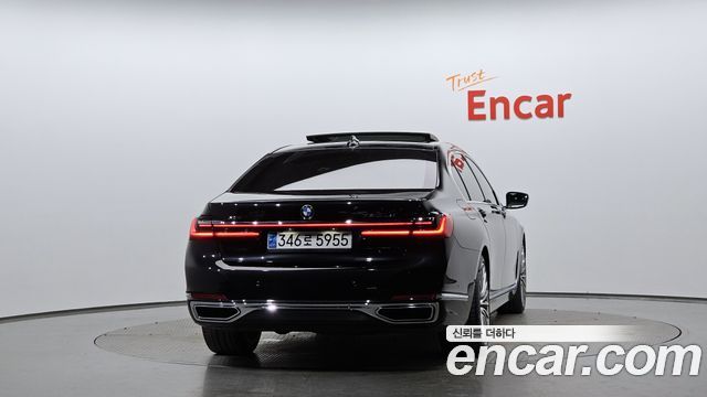 BMW 7-Series 2021 — photo 4