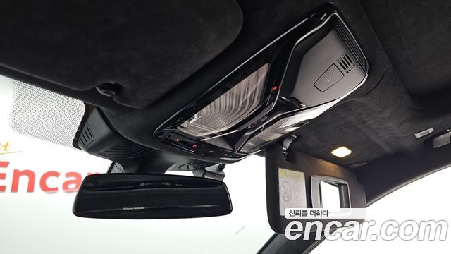 BMW 7-Series 2021 — photo 26