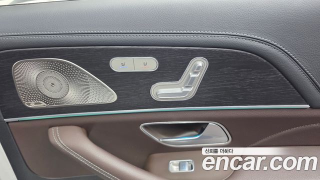 Mercedes-Benz GLS-Class 2022 — photo 24
