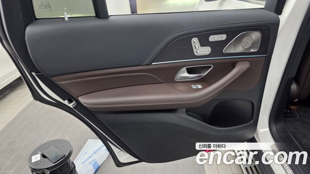 Mercedes-Benz GLS-Class 2022 — photo 15