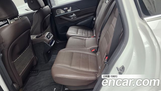 Mercedes-Benz GLS-Class 2022 — photo 16