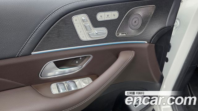 Mercedes-Benz GLS-Class 2022 — photo 30